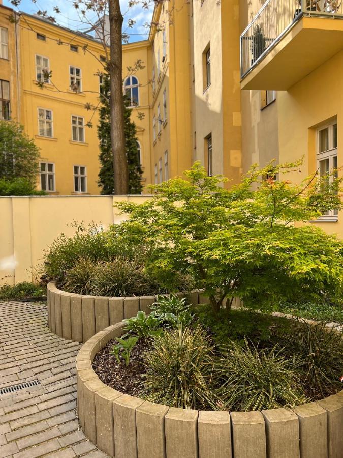פראג Angeloroma Deluxe Apartment מראה חיצוני תמונה